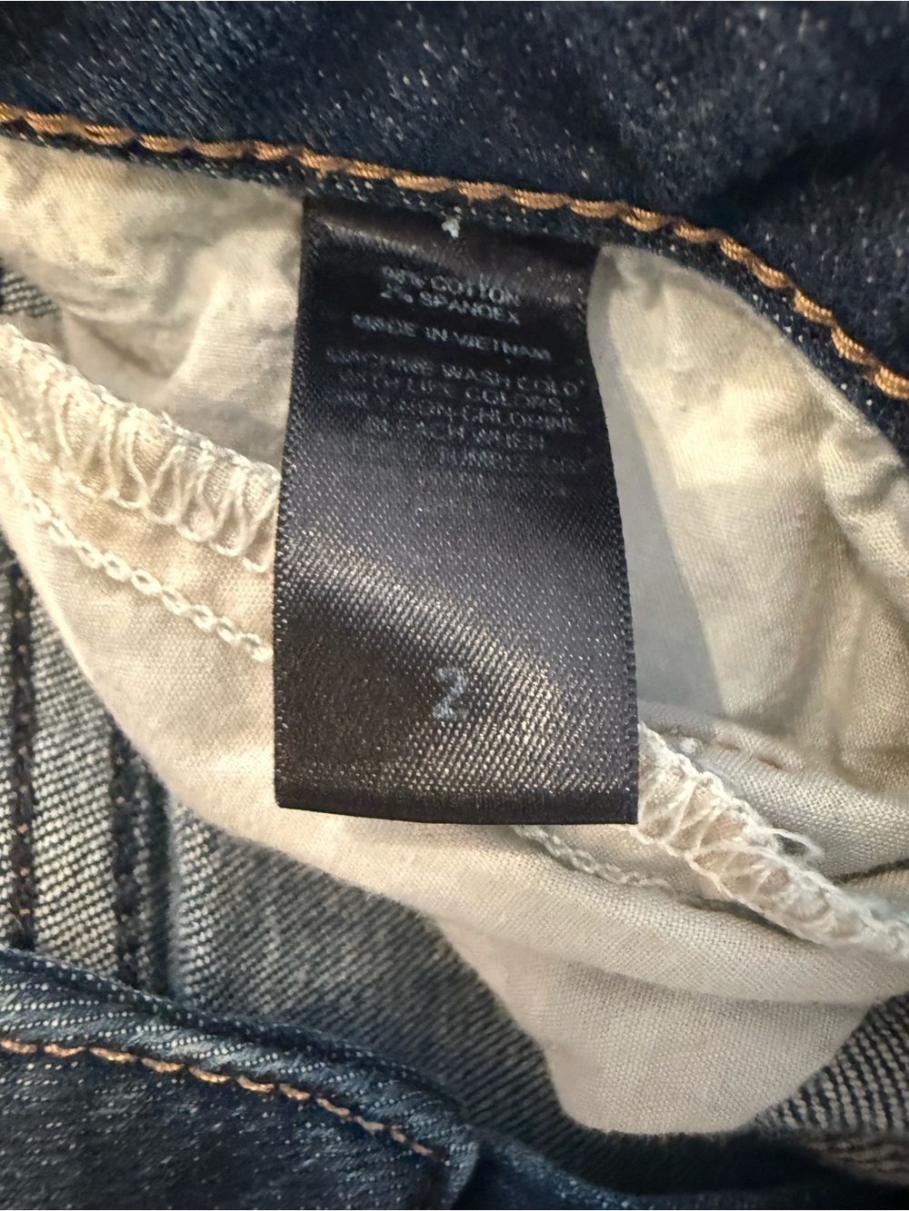 2 pairs Distressed Denim Jean Shorts - express and H and M size 2 - Picture 5 of 12